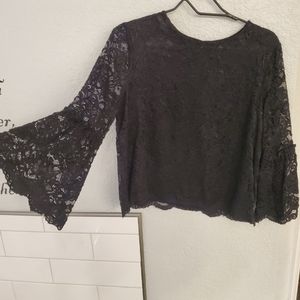 Worthington Lace bell sleeve bouse